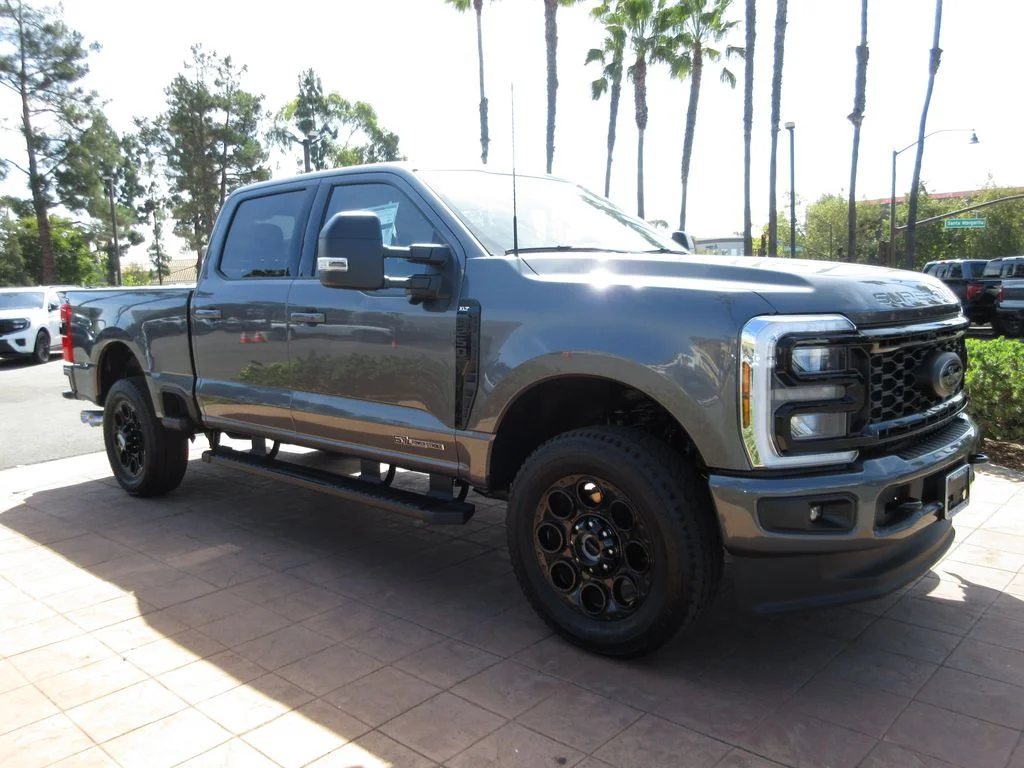 2026 Ford F-250 Super Duty XLT - Photo 6