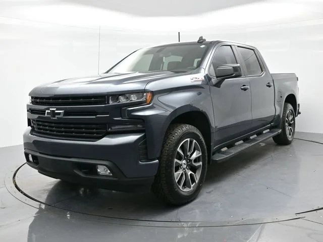 Used 2020 SHADOW GRAY METALLIC Chevrolet RST image 3
