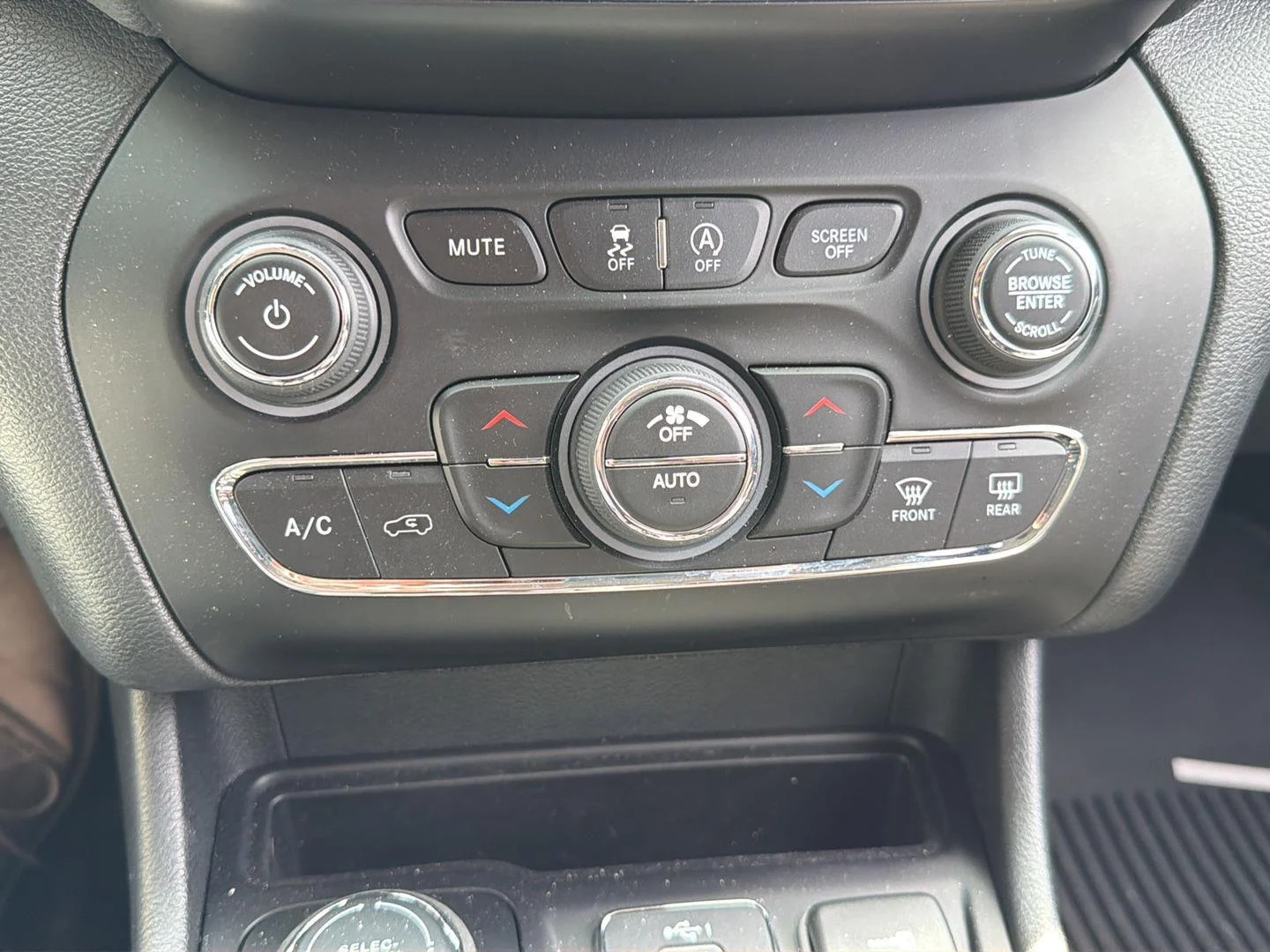 Used 2021 Bright White Clearcoat Jeep Limited image 18