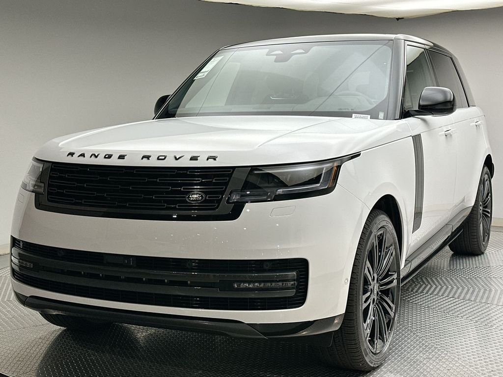 New 2027 Fuji White Land Rover SE image 1