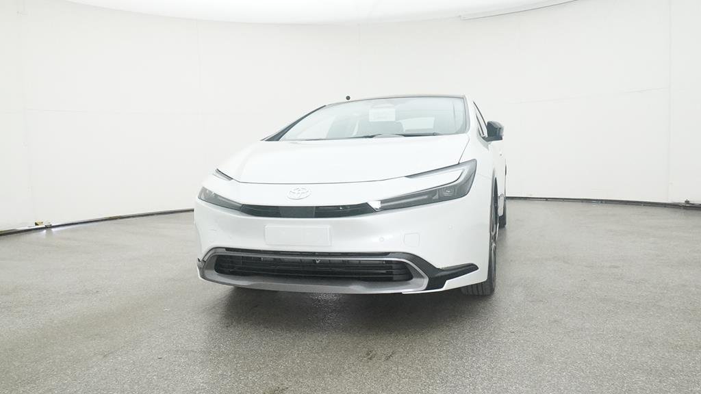 New 2025 Wind Chill Pearl Toyota XLE image 7
