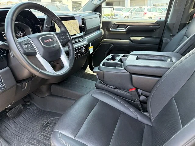 Used 2024 Silver GMC SLT image 17