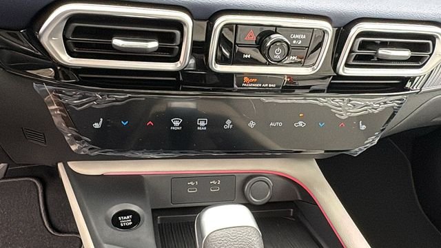2026 Nissan Sentra SL - Photo 17
