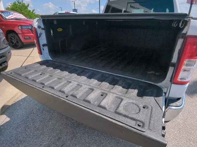 Used 2019 White Ram Big Horn/Lone Star image 12
