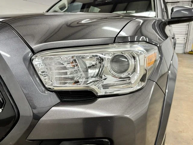 Used 2020 Gray Toyota SR5 image 10