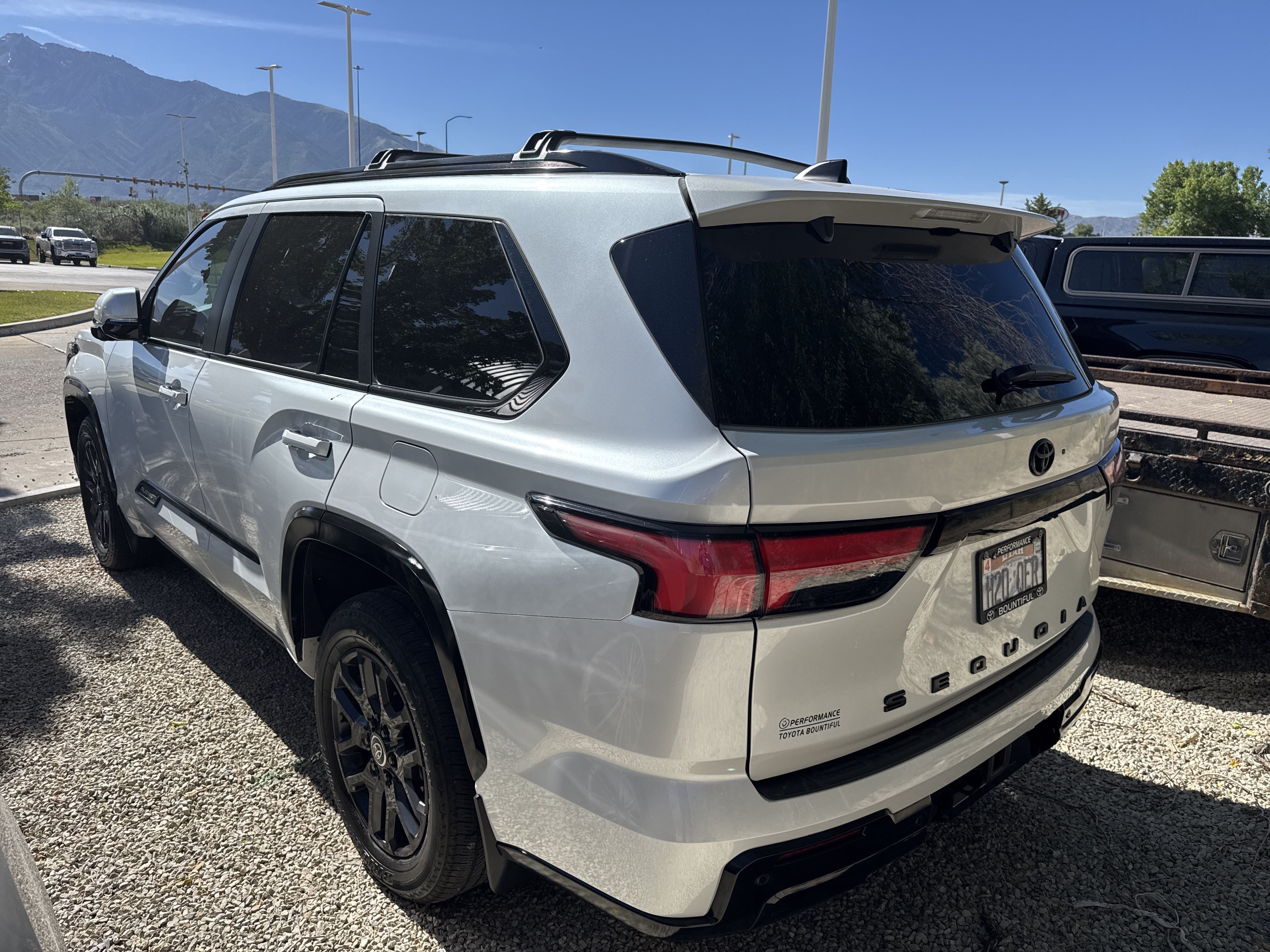 Used 2024 Off-white Toyota Platinum image 5