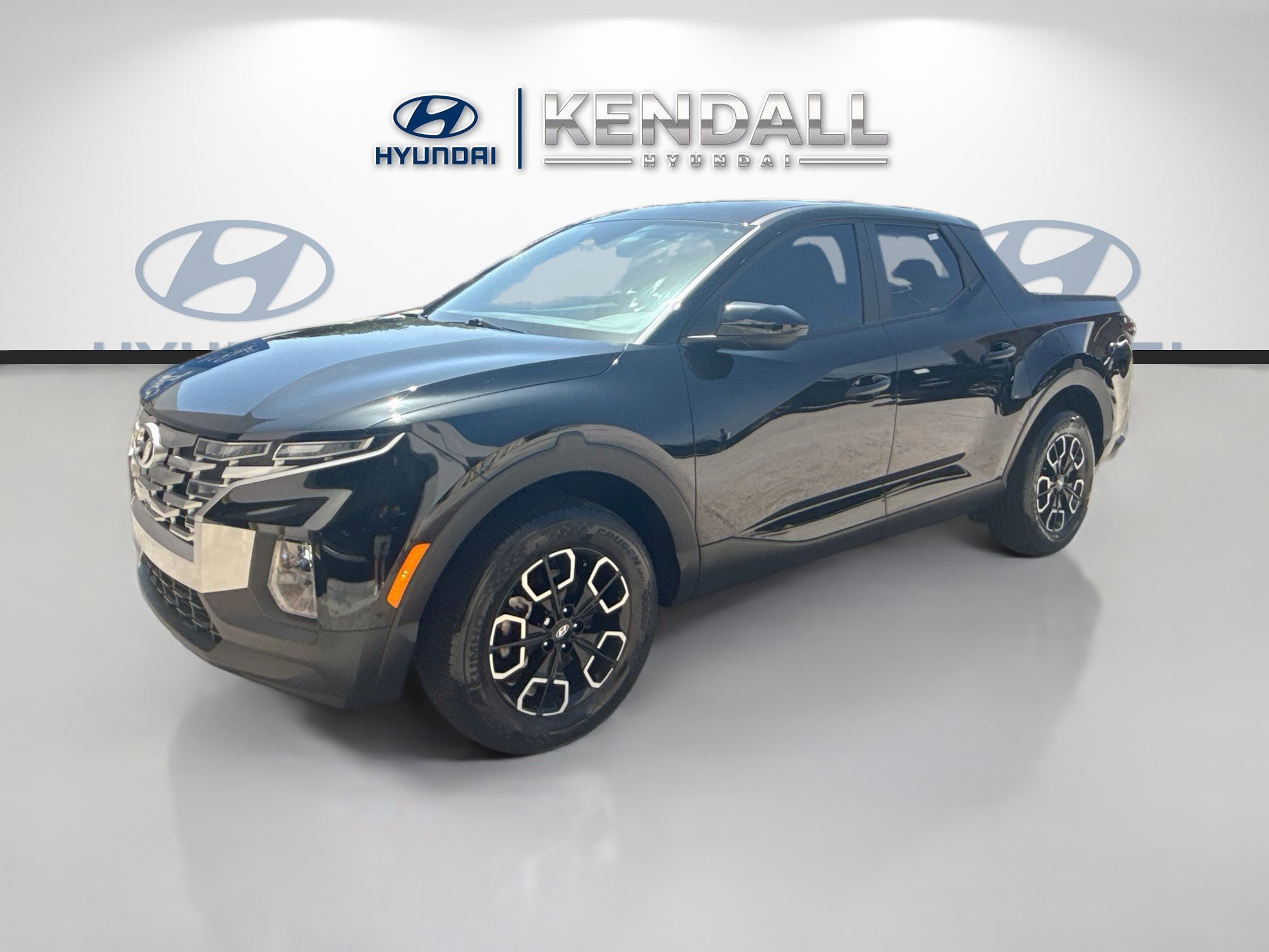 Used 2024 Phantom Black Hyundai SE image 3