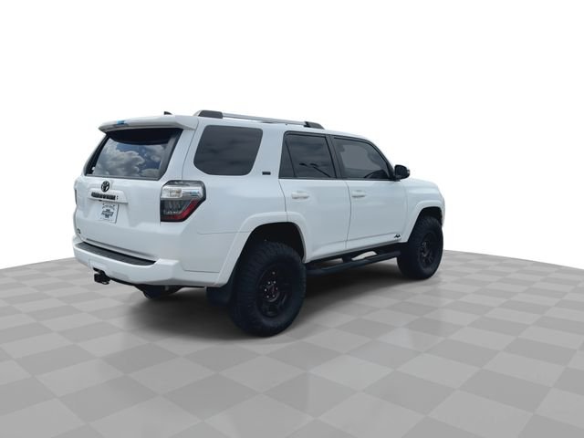 Used 2022 White Toyota SR5 Premium image 8