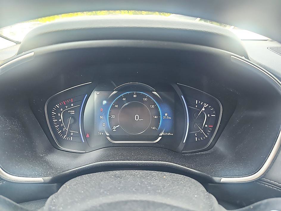 Used 2019 Quartz White Hyundai Ultimate image 19