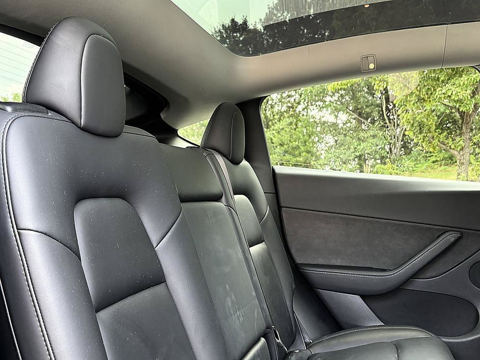 Used 2021 Midnight Silver Metallic Tesla Long Range image 12