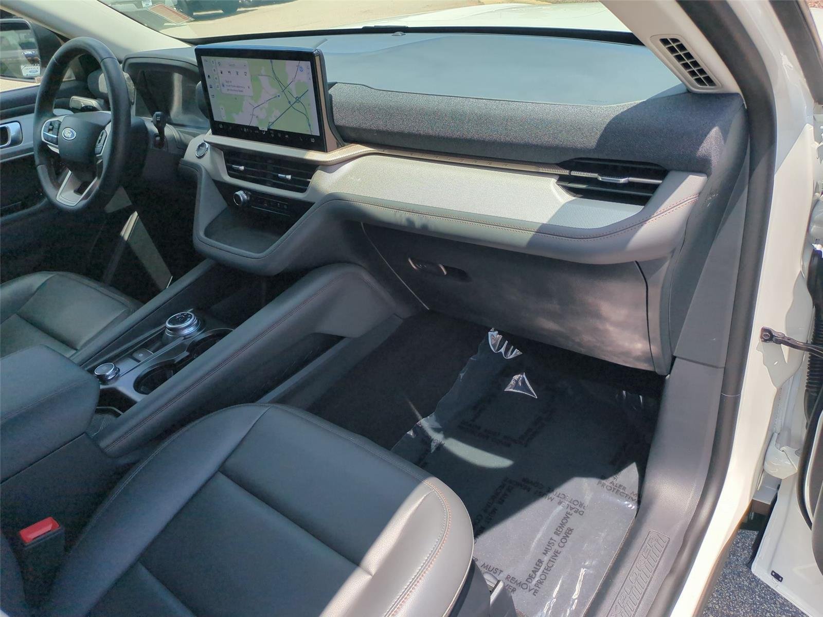 New 2026 Star White Metallic Tri-Coat Ford Active image 40