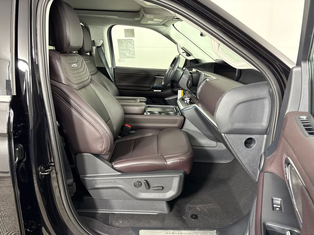 New 2026 Black Ford Platinum image 5