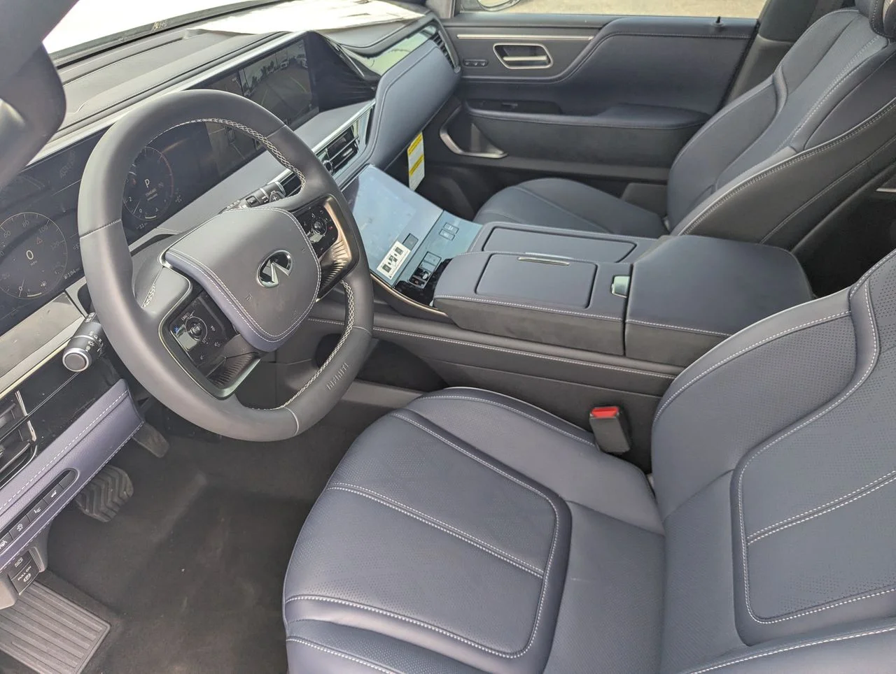 New 2027 RADIANT WHITE INFINITI Sport 4WD image 18