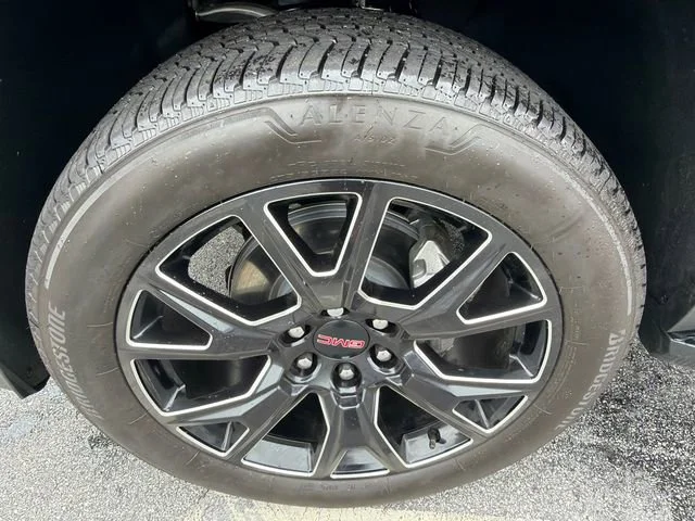 Used 2026 Onyx Black GMC Elevation image 11