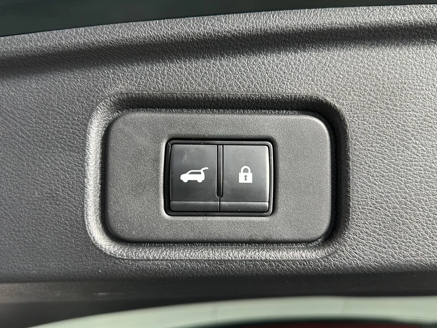 Used 2024 Obsidian Green Pearl Nissan SL image 27