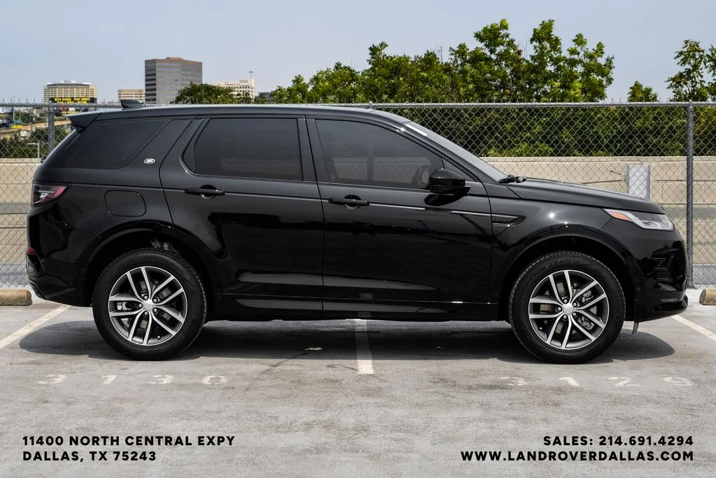 New 2026 Santorini Black Metallic Land Rover Landmark image 7