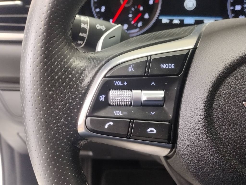 Used 2020 White Genesis 2.0T image 26