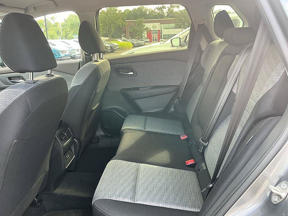 Used 2023 Gun Metallic Nissan SV image 23