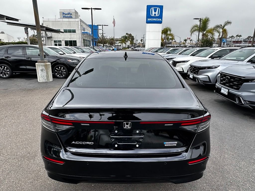 Used 2023 Black Honda Touring image 6