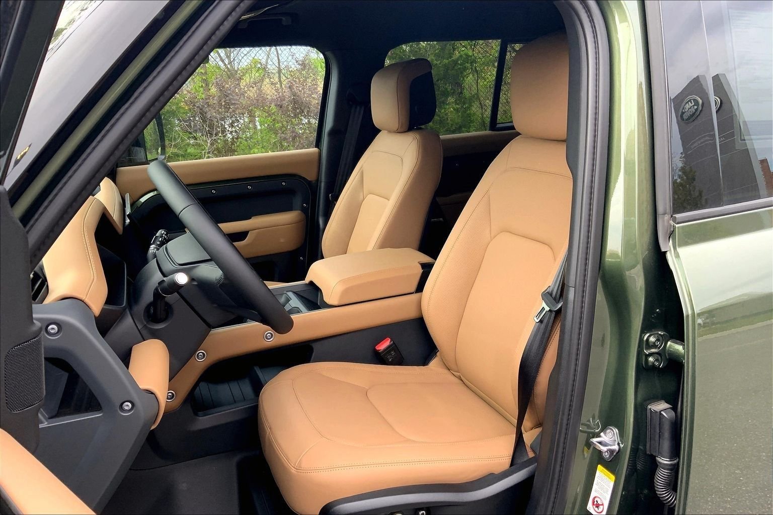 New 2026 Woolstone Green LAND ROVER X-Dynamic SE image 9