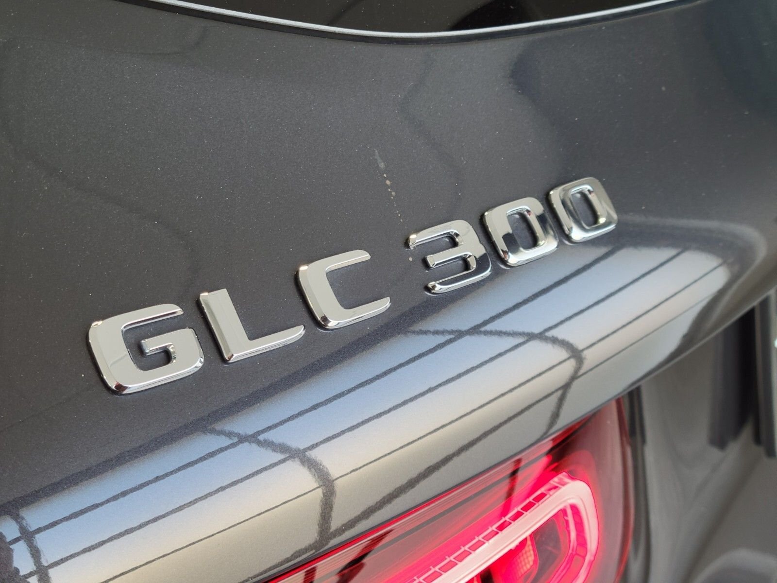 Used 2021 Gray Mercedes-Benz GLC 300 image 5