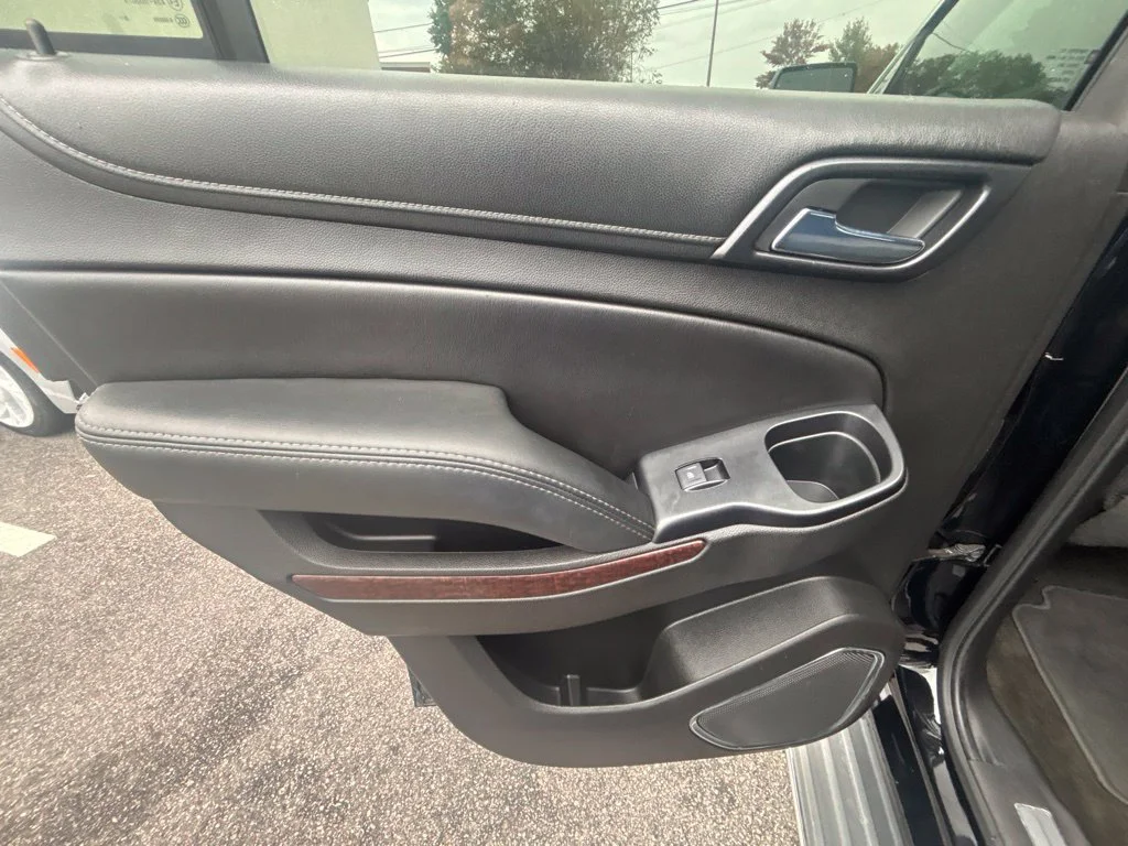 Used 2017 Black GMC SLT image 17