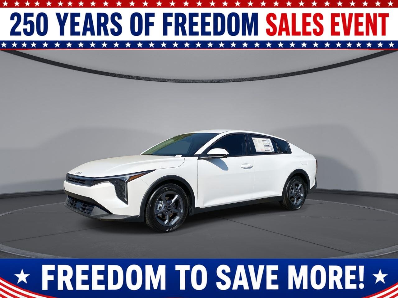 New 2026 Snow White Pearl Kia LXS image 4