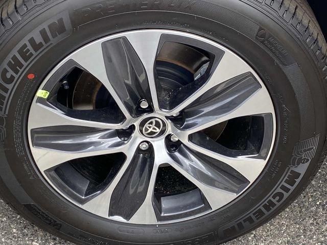 New 2026 Wind Chill Pearl Toyota XLE image 6