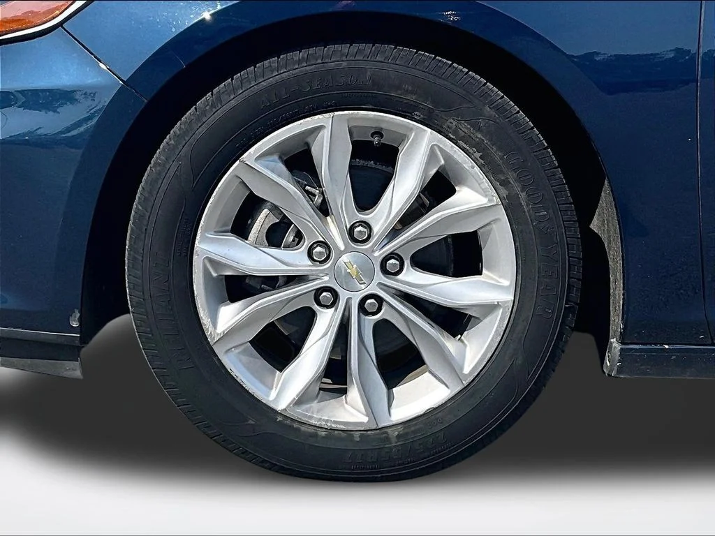 Used 2020 Blue Chevrolet LT image 10