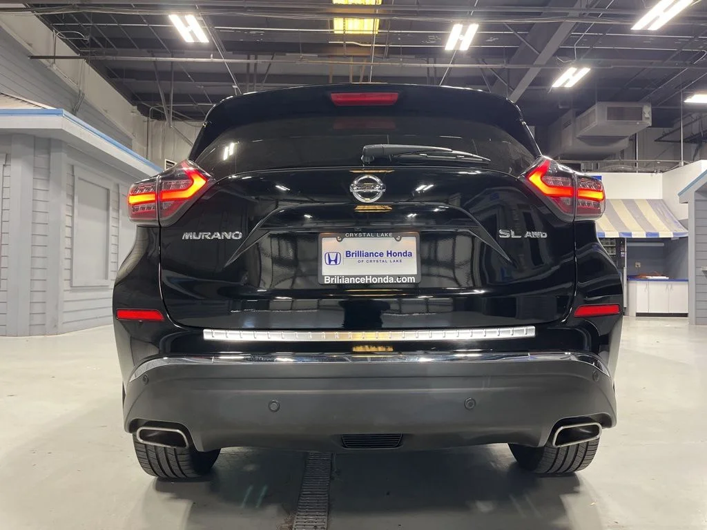 Used 2020 Super Black Metallic Nissan SL image 6