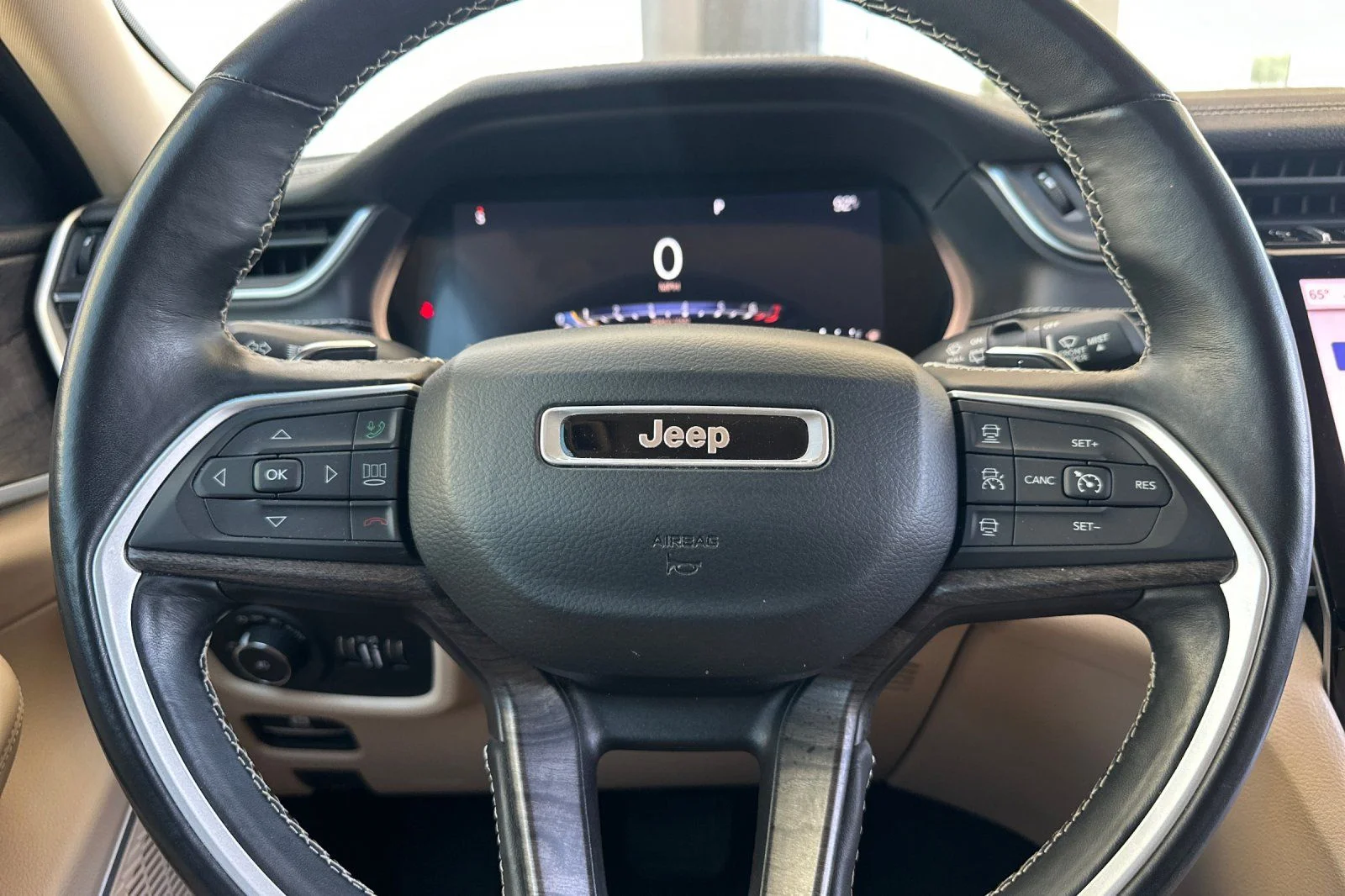 Used 2021 Black Jeep Limited image 25