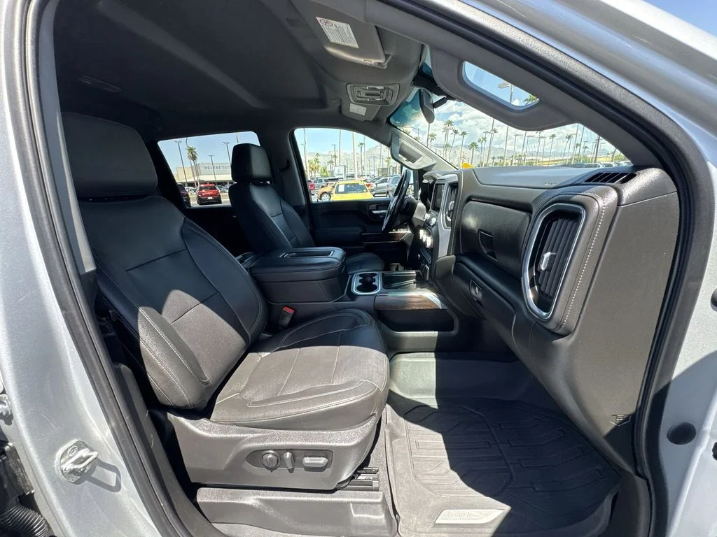 Used 2022 Silver GMC SLT image 30