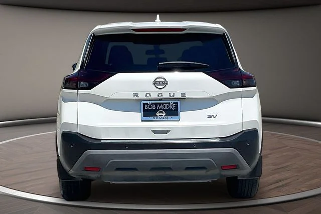 Used 2023 White Nissan SV image 4