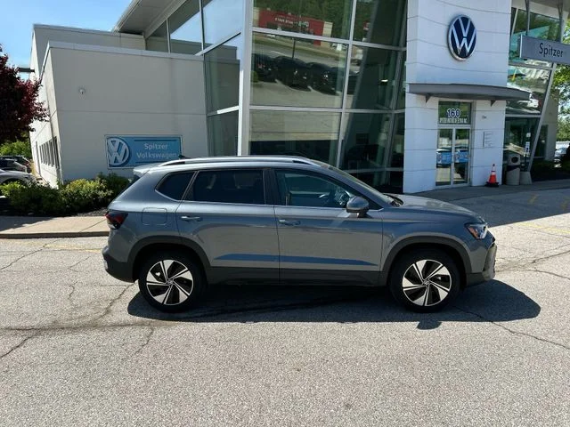 New 2026 Gray Volkswagen 1.5T SE image 10