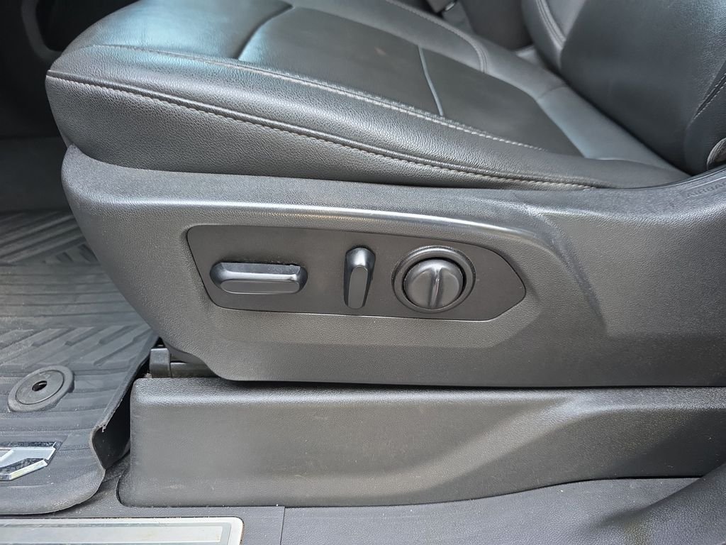 2021 Chevrolet Silverado 1500 RST - Photo 12