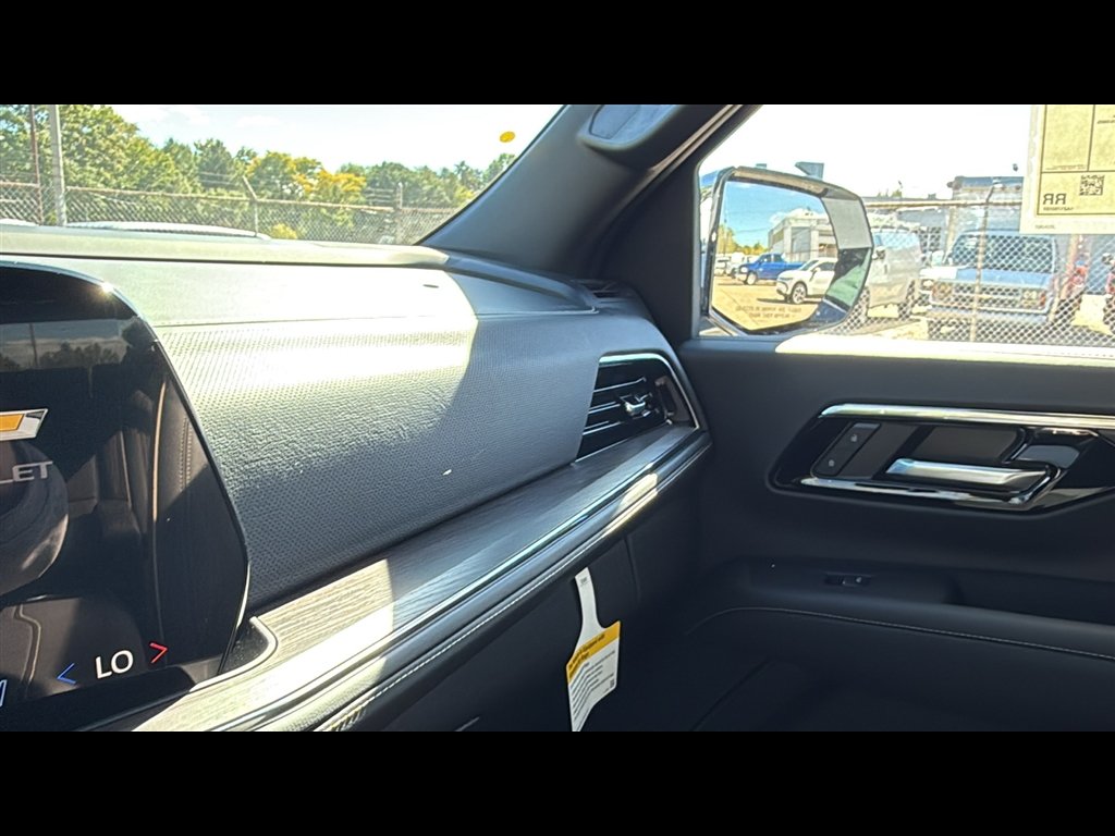 2026 Chevrolet Suburban Premier - Photo 16