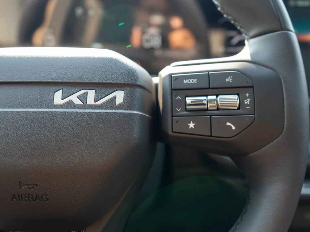 New 2027 Brown Kia X-Line S image 21