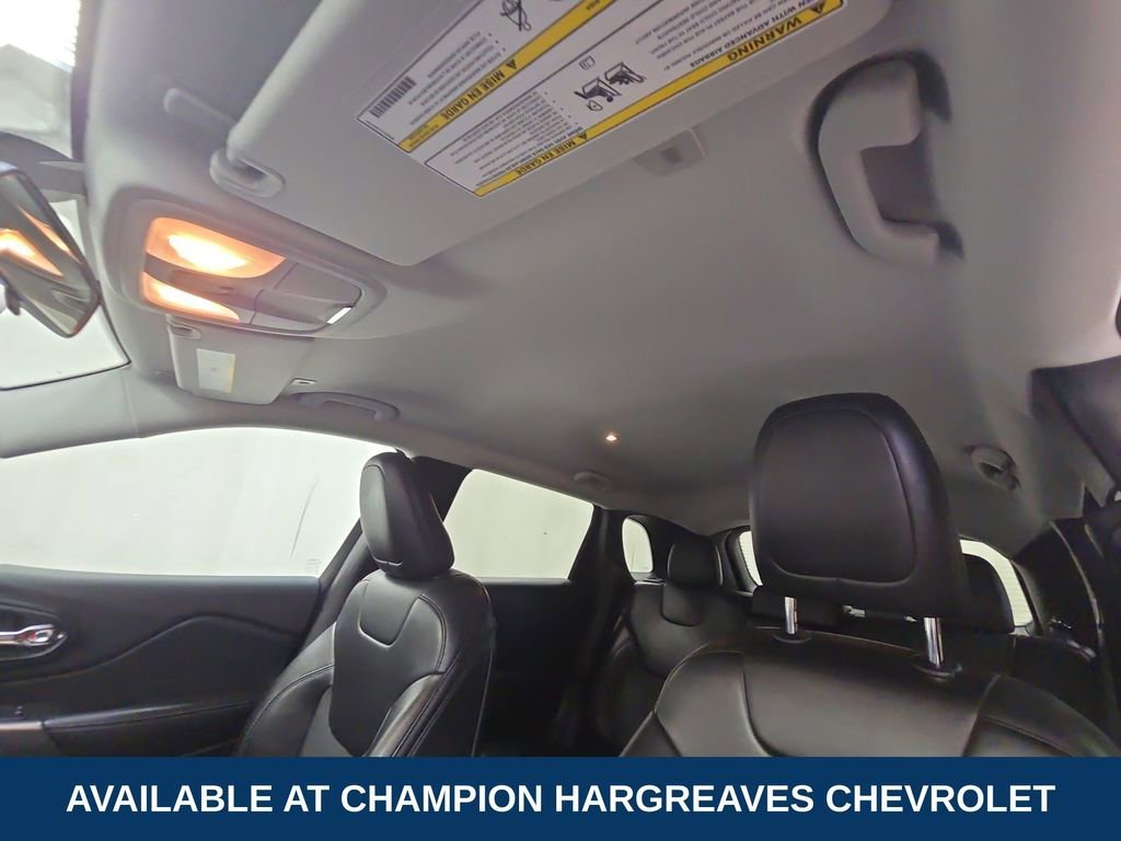 2019 Jeep Cherokee Latitude Plus - Photo 25