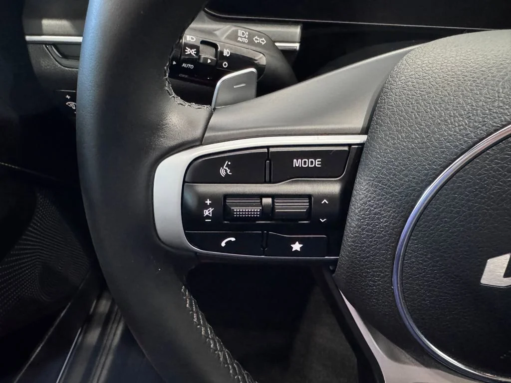 Used 2026 Snow White Pear Kia GT image 14