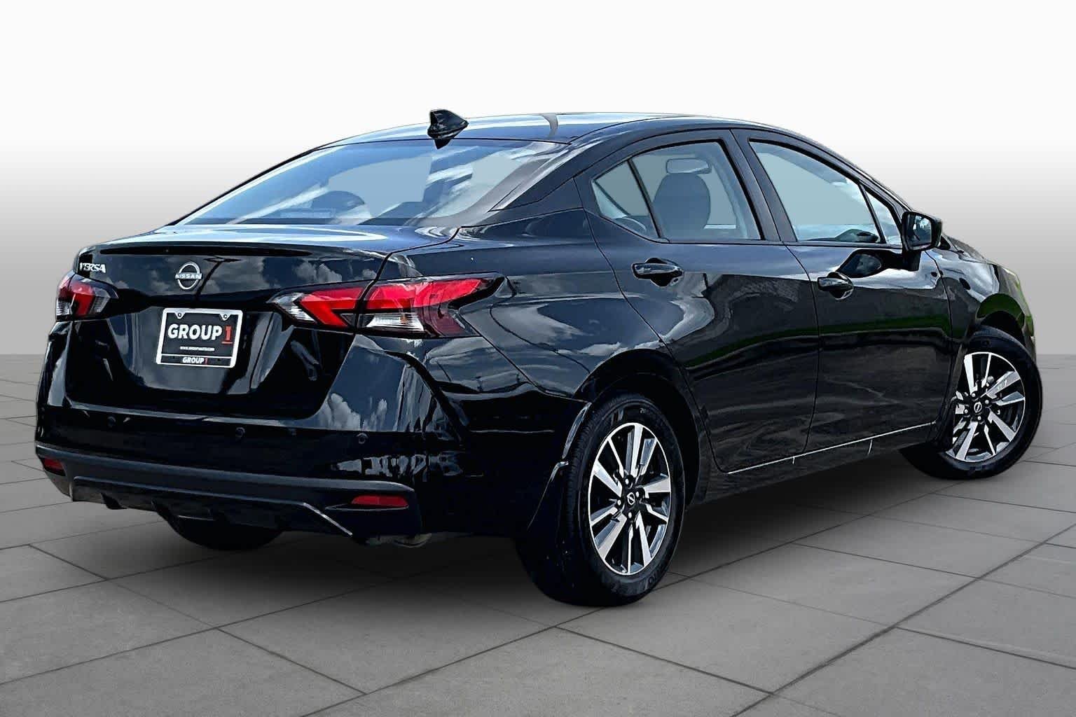Used 2025 Super Black Nissan SV image 13