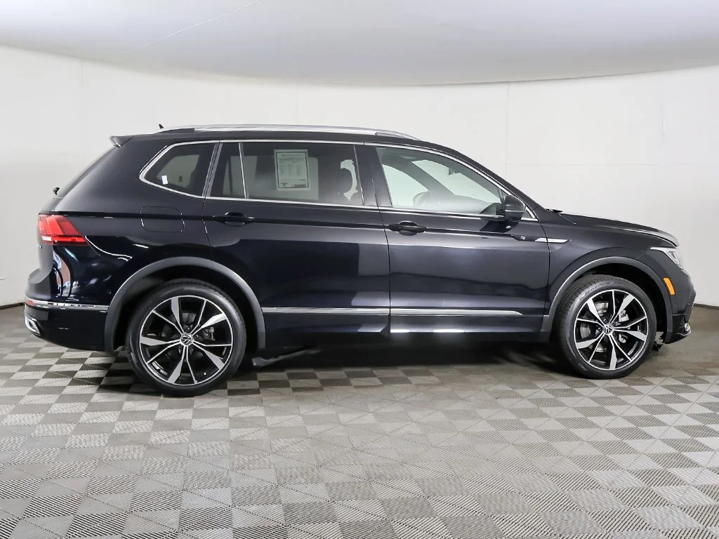 Used 2023 Black Volkswagen 2.0T SEL R-Line image 20