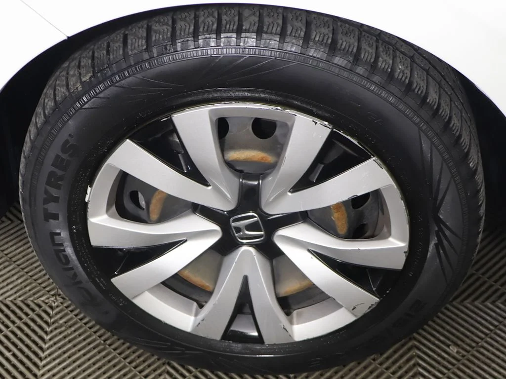 Used 2023 White Honda LX image 14