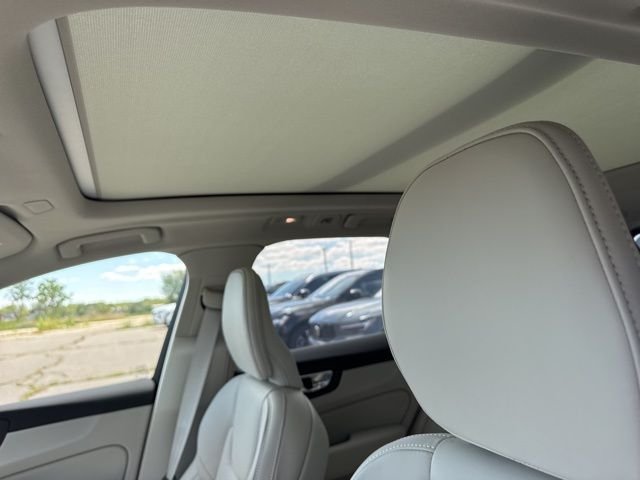 2026 Volvo XC60 Ultra - Photo 11