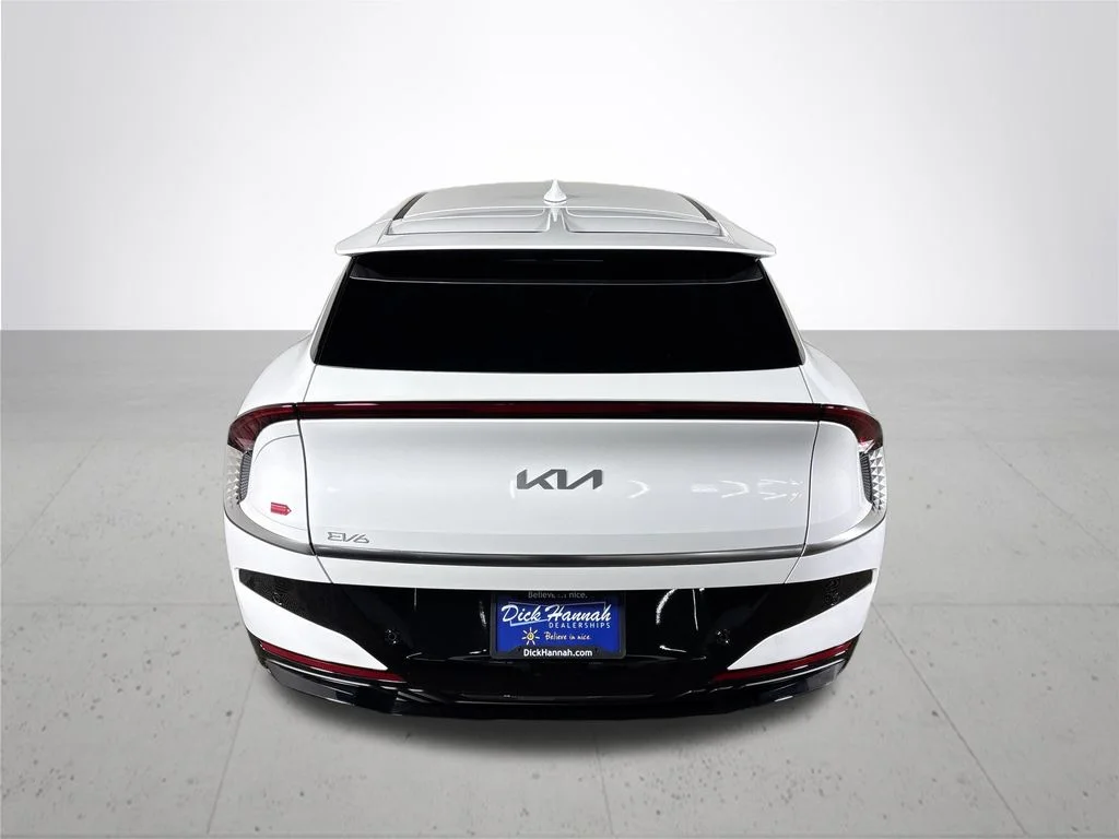 New 2026 Glacial White Pearl Kia WIND image 7