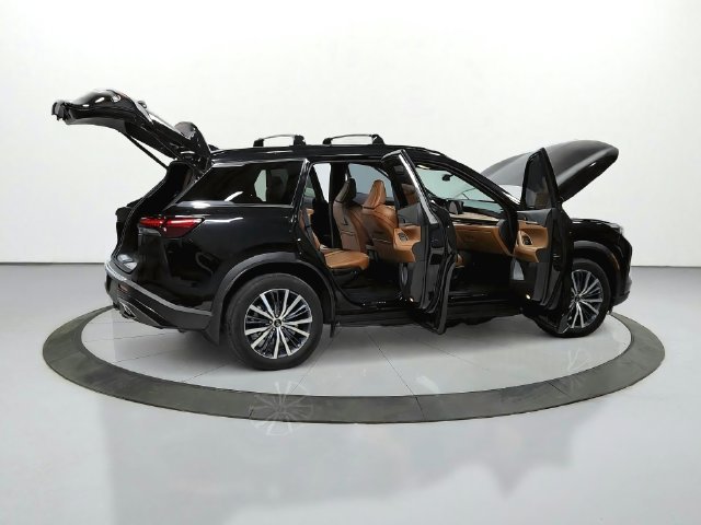 Used 2023 Black INFINITI Autograph image 16