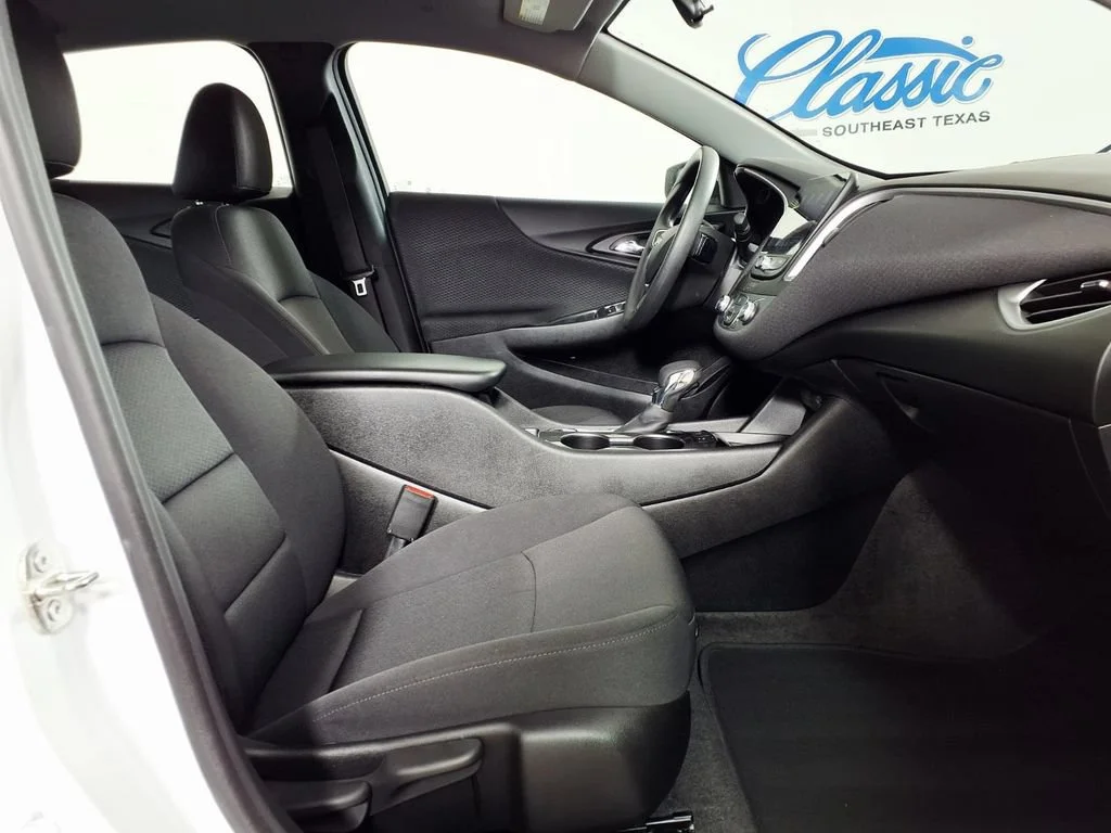 Used 2024 Summit White Chevrolet FL image 12