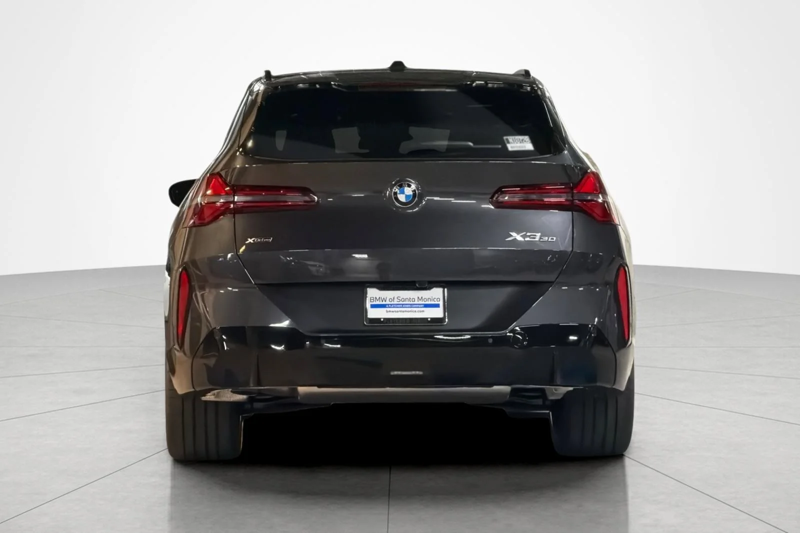 New 2026 Dark Graphite Metallic BMW 30 xDrive image 4