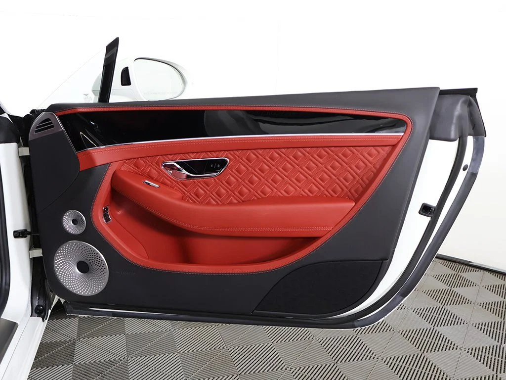 2023 Bentley Continental GTC Azure - Photo 33