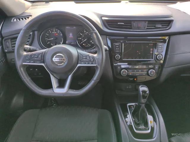 Used 2018 Gray Nissan SV image 29