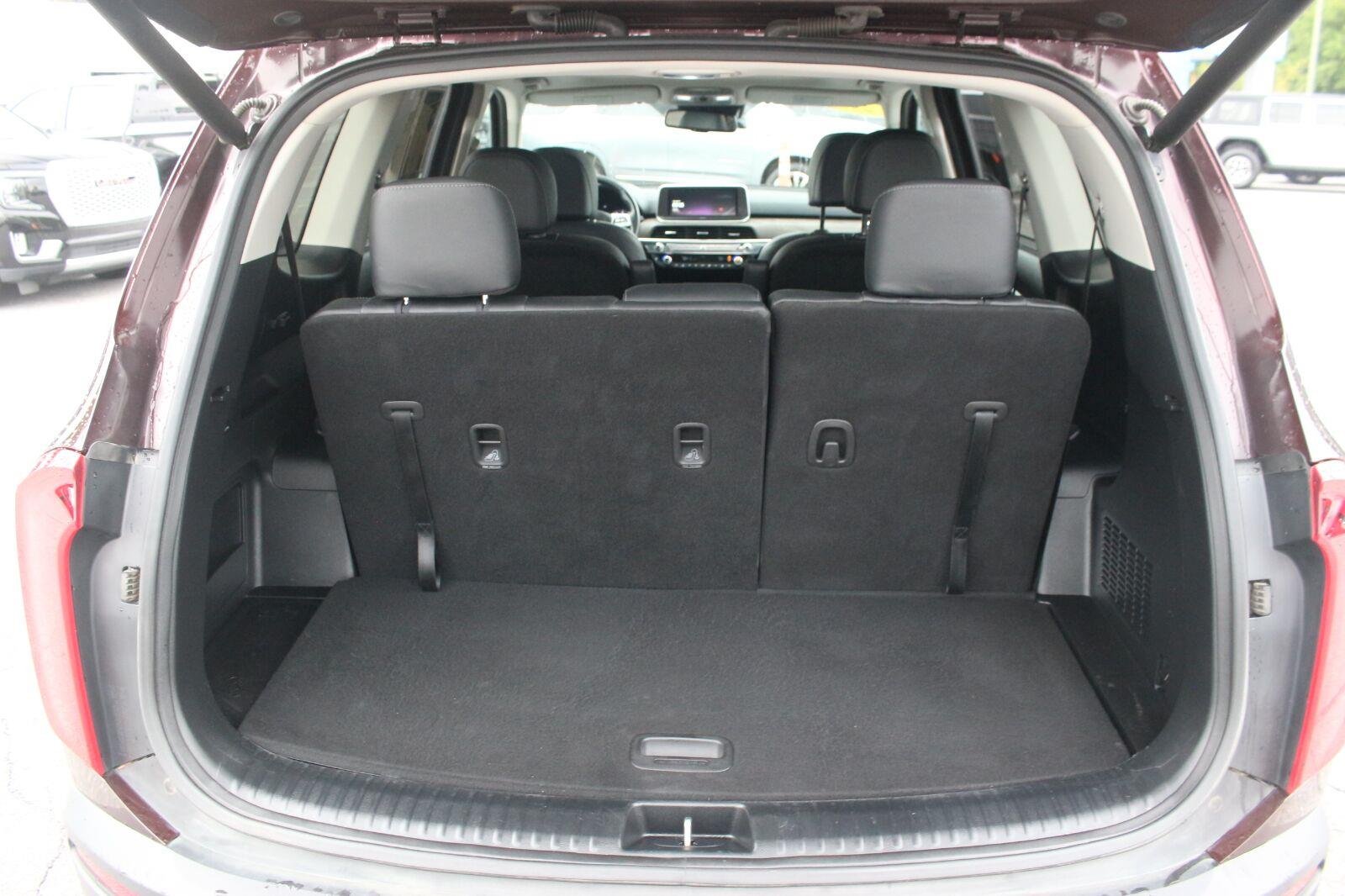 Used 2022 Red Kia EX image 10